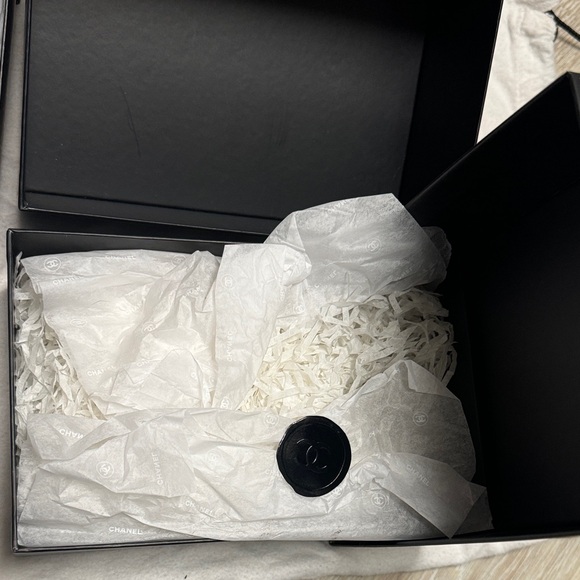 4 Authentic Chanel boxes - Picture 2 of 3